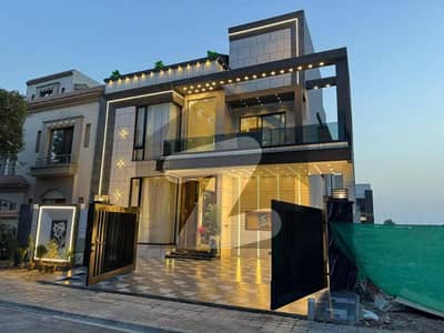 بحریہ ٹاؤن جاسمین بلاک بحریہ ٹاؤن سیکٹر سی,بحریہ ٹاؤن,لاہور میں 5 کمروں کا 10 مرلہ مکان 3.84 کروڑ میں برائے فروخت۔ بحریہ ٹاؤن جاسمین بلاک بحریہ ٹاؤن سیکٹر سی,بحریہ ٹاؤن,لاہور میں 5 کمروں کا 10 مرلہ مکان 3.84 کروڑ میں برائے فروخت۔