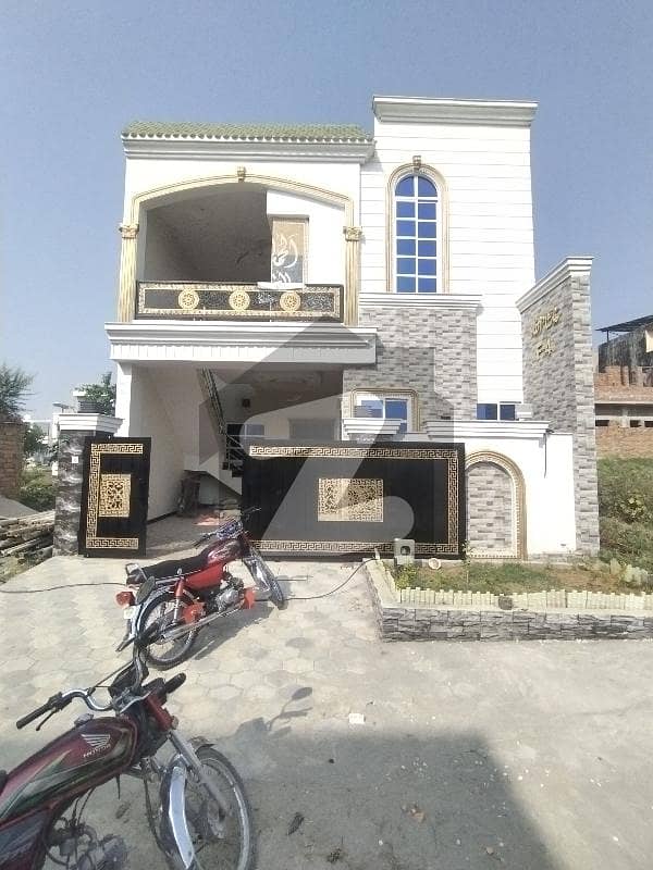 جناح گارڈنز ایف ای سی ایچ ایس,اسلام آباد میں 3 کمروں کا 5 مرلہ مکان 2.35 کروڑ میں برائے فروخت۔ جناح گارڈنز ایف ای سی ایچ ایس,اسلام آباد میں 3 کمروں کا 5 مرلہ مکان 2.35 کروڑ میں برائے فروخت۔