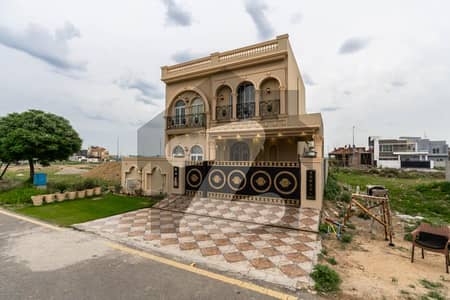 FIVE MARLA BEAUTIFUL HOUSE FOR SALE