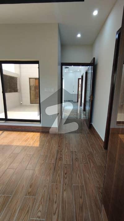 ڈی ایچ اے فیز 7 - بلاک ٹی فیز 7,ڈیفنس (ڈی ایچ اے),لاہور میں 4 کمروں کا 1 کنال بالائی پورشن 95.0 ہزار میں کرایہ پر دستیاب ہے۔ ڈی ایچ اے فیز 7 - بلاک ٹی فیز 7,ڈیفنس (ڈی ایچ اے),لاہور میں 4 کمروں کا 1 کنال بالائی پورشن 95.0 ہزار میں کرایہ پر دستیاب ہے۔