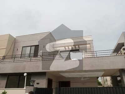 ڈی ایچ اے فیز 8 سابقہ ایئر ایوینیو ڈی ایچ اے فیز 8,ڈی ایچ اے ڈیفینس,لاہور میں 4 کمروں کا 10 مرلہ مکان 5.4 کروڑ میں برائے فروخت۔ ڈی ایچ اے فیز 8 سابقہ ایئر ایوینیو ڈی ایچ اے فیز 8,ڈی ایچ اے ڈیفینس,لاہور میں 4 کمروں کا 10 مرلہ مکان 5.4 کروڑ میں برائے فروخت۔