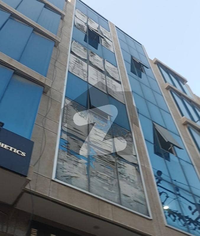 شہباز کمرشل ایریا ڈی ایچ اے فیز 6,ڈی ایچ اے ڈیفینس,کراچی میں 4 مرلہ دفتر 1.35 لاکھ میں کرایہ پر دستیاب ہے۔