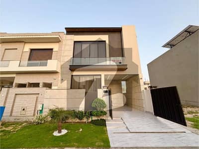 ڈی ایچ اے 9 ٹاؤن ڈیفنس (ڈی ایچ اے),لاہور میں 3 کمروں کا 5 مرلہ مکان 1.95 کروڑ میں برائے فروخت۔ ڈی ایچ اے 9 ٹاؤن ڈیفنس (ڈی ایچ اے),لاہور میں 3 کمروں کا 5 مرلہ مکان 1.95 کروڑ میں برائے فروخت۔