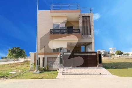 ڈی ایچ اے 9 ٹاؤن ۔ بلاک بی ڈی ایچ اے 9 ٹاؤن,ڈیفنس (ڈی ایچ اے),لاہور میں 3 کمروں کا 5 مرلہ مکان 95.0 ہزار میں کرایہ پر دستیاب ہے۔ ڈی ایچ اے 9 ٹاؤن ۔ بلاک بی ڈی ایچ اے 9 ٹاؤن,ڈیفنس (ڈی ایچ اے),لاہور میں 3 کمروں کا 5 مرلہ مکان 95.0 ہزار میں کرایہ پر دستیاب ہے۔