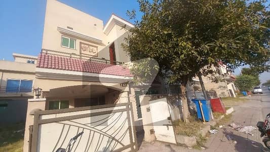 بحریہ ٹاؤن فیز 8 ۔ علی بلاک بحریہ ٹاؤن فیز 8 ۔ سفاری ویلی,بحریہ ٹاؤن فیز 8,بحریہ ٹاؤن راولپنڈی,راولپنڈی میں 3 کمروں کا 5 مرلہ مکان 65.0 ہزار میں کرایہ پر دستیاب ہے۔ بحریہ ٹاؤن فیز 8 ۔ علی بلاک بحریہ ٹاؤن فیز 8 ۔ سفاری ویلی,بحریہ ٹاؤن فیز 8,بحریہ ٹاؤن راولپنڈی,راولپنڈی میں 3 کمروں کا 5 مرلہ مکان 65.0 ہزار میں کرایہ پر دستیاب ہے۔