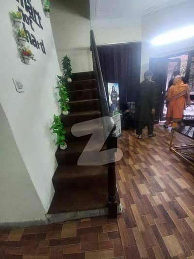 علامہ اقبال ٹاؤن لاہور میں 2 کمروں کا 5 مرلہ مکان 60.0 ہزار میں کرایہ پر دستیاب ہے۔ علامہ اقبال ٹاؤن لاہور میں 2 کمروں کا 5 مرلہ مکان 60.0 ہزار میں کرایہ پر دستیاب ہے۔