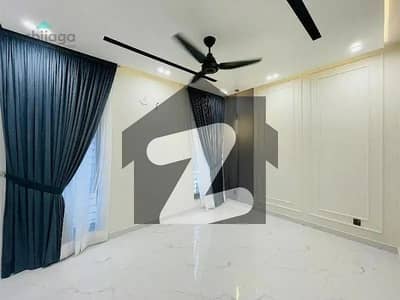 بحریہ ٹاؤن اقبال بلاک بحریہ ٹاؤن سیکٹر ای,بحریہ ٹاؤن,لاہور میں 5 کمروں کا 1 کنال مکان 5.8 کروڑ میں برائے فروخت۔ بحریہ ٹاؤن اقبال بلاک بحریہ ٹاؤن سیکٹر ای,بحریہ ٹاؤن,لاہور میں 5 کمروں کا 1 کنال مکان 5.8 کروڑ میں برائے فروخت۔