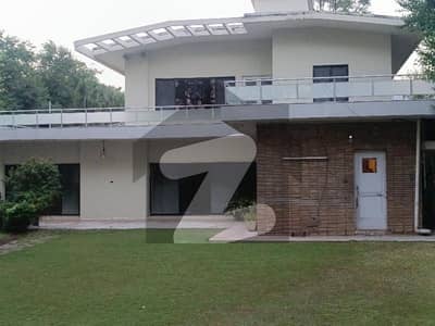 ایف ۔ 6/3 ایف ۔ 6,اسلام آباد میں 5 کمروں کا 3 کنال مکان 15.0 لاکھ میں کرایہ پر دستیاب ہے۔