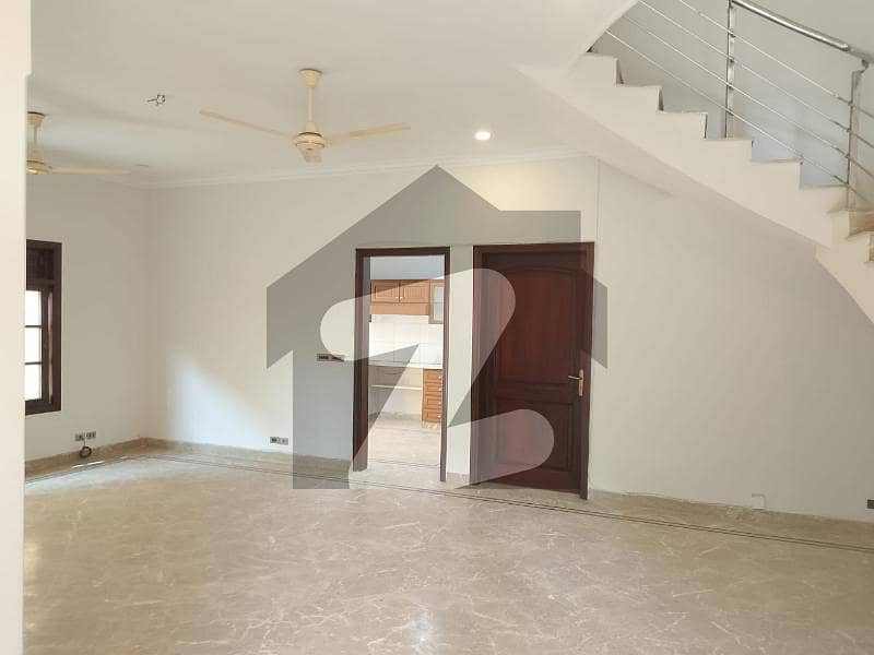 Bungalow For Rent 250yrd In Dha 6