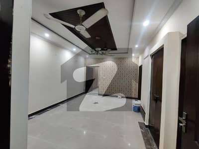 7 Marla Upper Portion In Kashmir Block Allama Iqbal Town