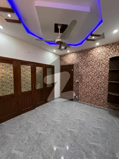 بحریہ ٹاؤن فیز 8 بحریہ ٹاؤن راولپنڈی,راولپنڈی میں 3 کمروں کا 5 مرلہ مکان 2.05 کروڑ میں برائے فروخت۔ بحریہ ٹاؤن فیز 8 بحریہ ٹاؤن راولپنڈی,راولپنڈی میں 3 کمروں کا 5 مرلہ مکان 2.05 کروڑ میں برائے فروخت۔