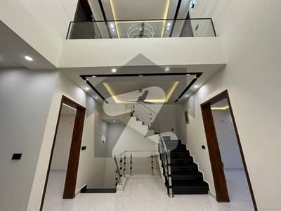 لیک سٹی ۔ سیکٹر ایم ۔ 6 لیک سٹی,رائیونڈ روڈ,لاہور میں 4 کمروں کا 5 مرلہ مکان 3.5 کروڑ میں برائے فروخت۔