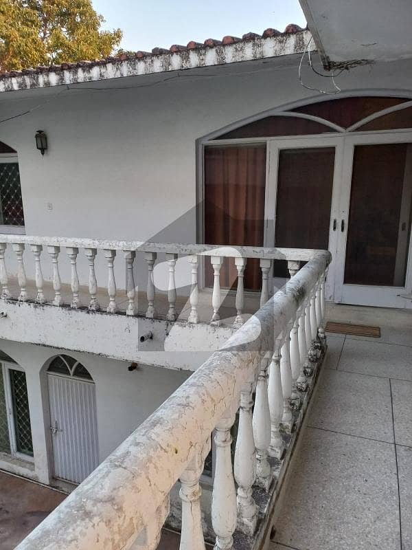 AN EXCELLENT HOUSE 1000 SQYRDS/ E-7 ID AVAILABLE FOR SALE. AN EXCELLENT HOUSE 1000 SQYRDS/ E-7 ID AVAILABLE FOR SALE.