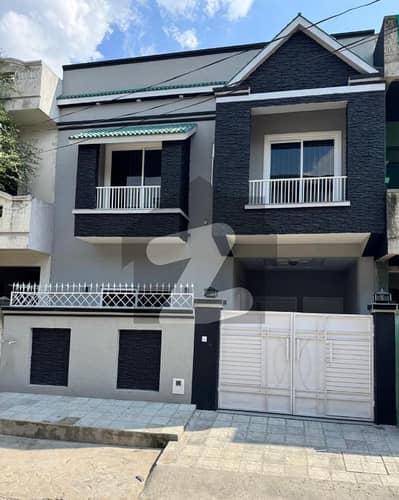 نیشنل پولیس فاؤنڈیشن او ۔ 9 اسلام آباد میں 5 کمروں کا 5 مرلہ مکان 2.45 کروڑ میں برائے فروخت۔