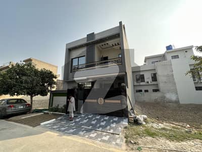 پارک ویو سٹی لاہور میں 4 کمروں کا 5 مرلہ مکان 2.25 کروڑ میں برائے فروخت۔