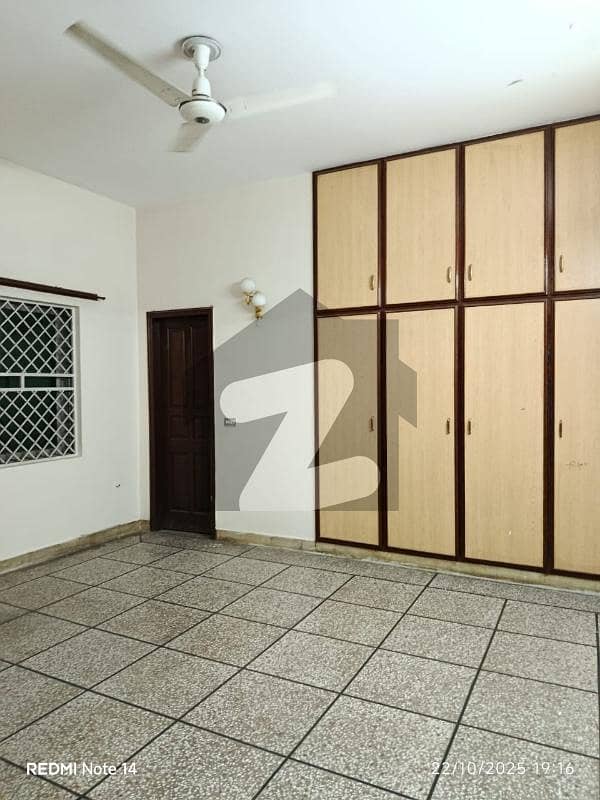 12 Marla Upper Portion For Rent