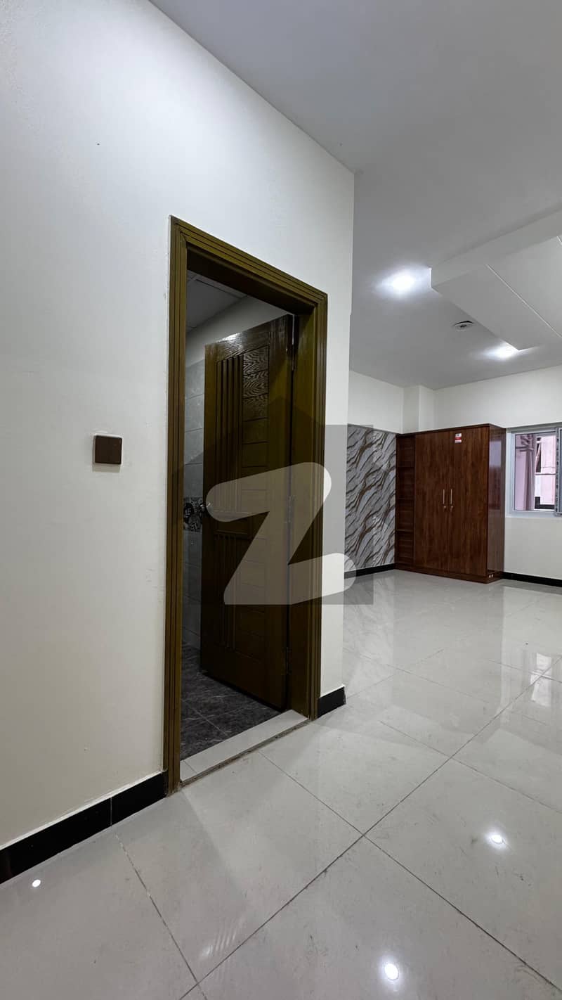 ابراهیم هیون جناح ایونیو,کراچی میں 3 کمروں کا 8 مرلہ فلیٹ 70.0 ہزار میں کرایہ پر دستیاب ہے۔