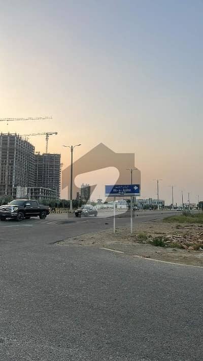 ڈی ایچ اے فیز 8 ڈی ایچ اے ڈیفینس,کراچی میں 1 کنال رہائشی پلاٹ 6.1 کروڑ میں برائے فروخت۔