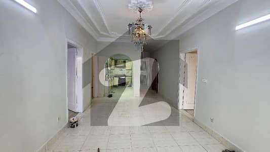 کلفٹن ۔ بلاک 5 کلفٹن,کراچی میں 3 کمروں کا 8 مرلہ فلیٹ 1.4 لاکھ میں کرایہ پر دستیاب ہے۔