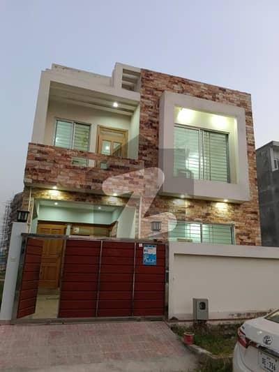 ممتاز سٹی اسلام آباد میں 4 کمروں کا 5 مرلہ مکان 2.0 کروڑ میں برائے فروخت۔