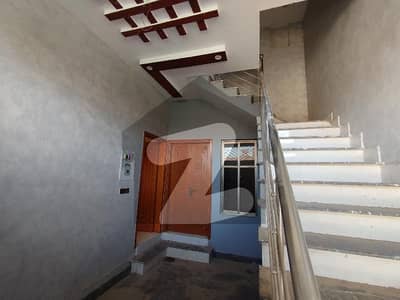 قادر ایونیو حیدرآباد بائی پاس,حیدر آباد میں 3 کمروں کا 5 مرلہ مکان 1.2 کروڑ میں برائے فروخت۔