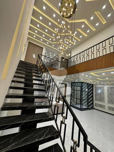 ایڈن ویلی فیصل آباد میں 4 کمروں کا 6 مرلہ مکان 3.0 کروڑ میں برائے فروخت۔