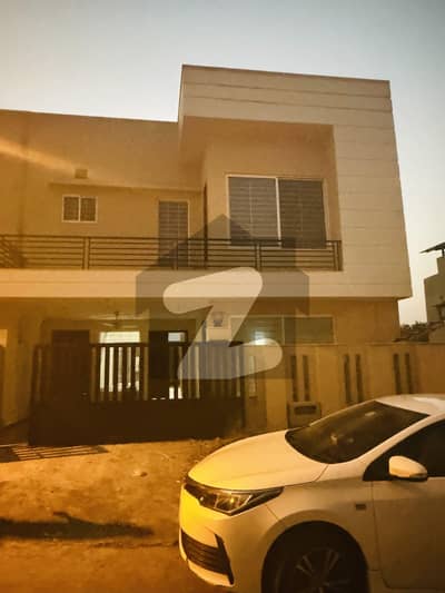 بحریہ ٹاؤن فیز 8 ۔ ابو بکر بلاک بحریہ ٹاؤن فیز 8 ۔ سفاری ویلی,بحریہ ٹاؤن فیز 8,بحریہ ٹاؤن راولپنڈی,راولپنڈی میں 5 کمروں کا 8 مرلہ مکان 2.5 کروڑ میں برائے فروخت۔