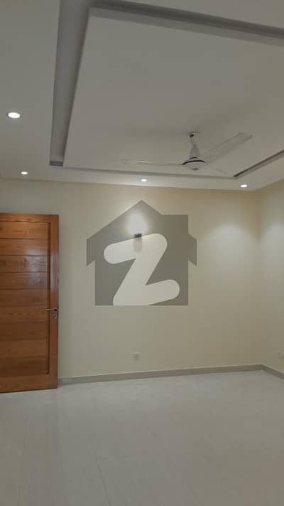 16 Marla Full House For Sale in E-11 16 Marla Full House For Sale in E-11