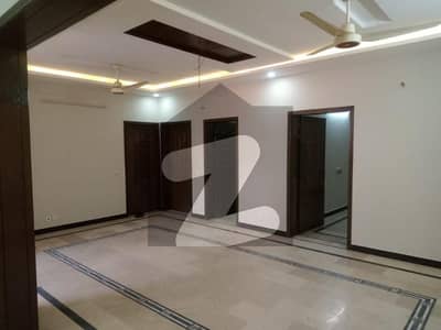 غوری ٹاؤن فیز 4 اے غوری ٹاؤن,اسلام آباد میں 5 کمروں کا 7 مرلہ مکان 1.1 لاکھ میں کرایہ پر دستیاب ہے۔