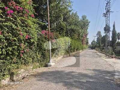 AN EXCELLENT FARM HOUSE 22 KANALS/ CENTRAL LOCATION/ CHAKSHAZAD/ AVAILABLE FOR SALE. AN EXCELLENT FARM HOUSE 22 KANALS/ CENTRAL LOCATION/ CHAKSHAZAD/ AVAILABLE FOR SALE.