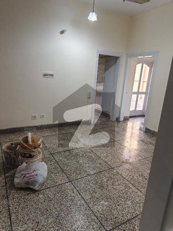 آئی ۔ 8/4 آئی ۔ 8,اسلام آباد میں 3 کمروں کا 12 مرلہ بالائی پورشن 90.0 ہزار میں کرایہ پر دستیاب ہے۔