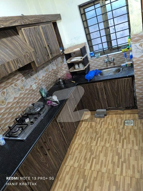 2 beds & 2 baths & tv lounge & kitchen