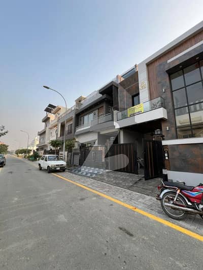 اتحاد ٹاؤن فیز 1 - بلاک سی اتحاد ٹاؤن فیز ١,اتحاد ٹاؤن,رائیونڈ روڈ,لاہور میں 4 کمروں کا 5 مرلہ مکان 3.25 کروڑ میں برائے فروخت۔ اتحاد ٹاؤن فیز 1 - بلاک سی اتحاد ٹاؤن فیز ١,اتحاد ٹاؤن,رائیونڈ روڈ,لاہور میں 4 کمروں کا 5 مرلہ مکان 3.25 کروڑ میں برائے فروخت۔