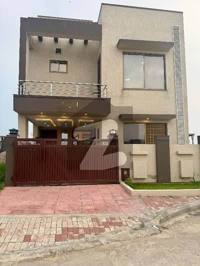 بحریہ ٹاؤن فیز 8 بحریہ ٹاؤن راولپنڈی,راولپنڈی میں 3 کمروں کا 5 مرلہ مکان 1.92 کروڑ میں برائے فروخت۔