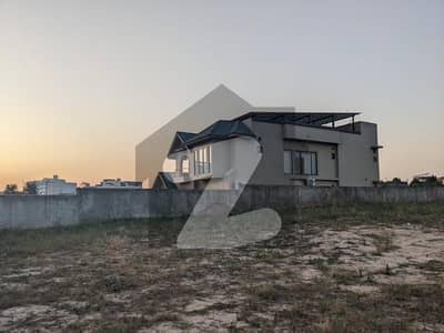 C Block 4 Kanal Farmhouse With 5 Marla Paid Extra Land In Gulberg Greens