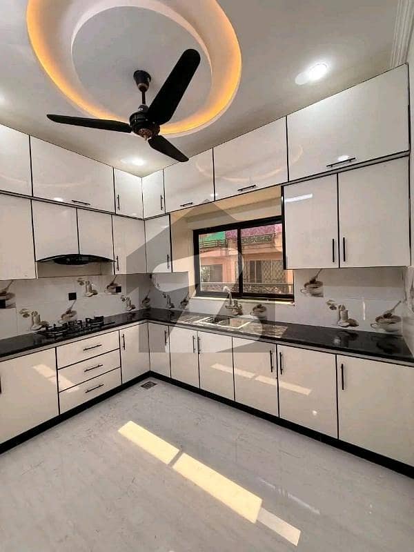 آئی ۔ 10 اسلام آباد میں 3 کمروں کا 7 مرلہ فلیٹ 1.1 لاکھ میں کرایہ پر دستیاب ہے۔