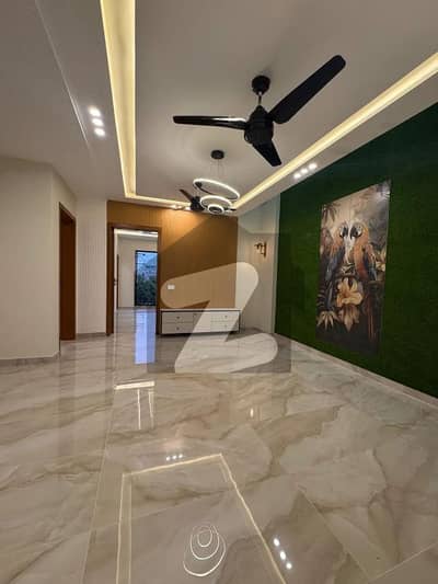 10 MARLA ULTRA LUXURIOU DESIGNER HOUSE FOR SALE 10 MARLA ULTRA LUXURIOU DESIGNER HOUSE FOR SALE