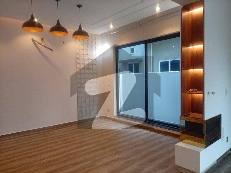 TIP KHAYABAN AMIN NEAR VALENCIA DEFENCE ROAD GOOD LOCATION TIP KHAYABAN AMIN NEAR VALENCIA DEFENCE ROAD GOOD LOCATION