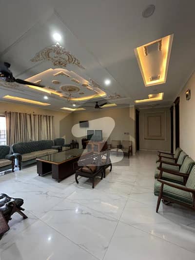 سینٹرل پارک ۔ بلاک اے سینٹرل پارک ہاؤسنگ سکیم,لاہور میں 6 کمروں کا 1 کنال مکان 5.9 کروڑ میں برائے فروخت۔