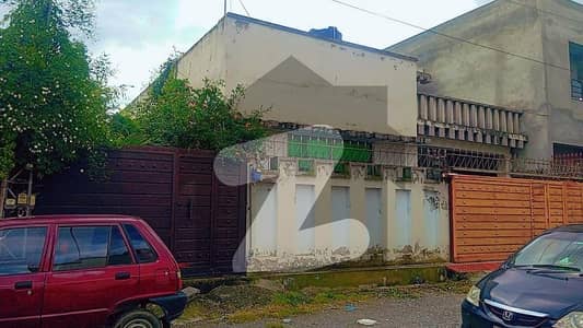 17 Marla Single Story House For Sale