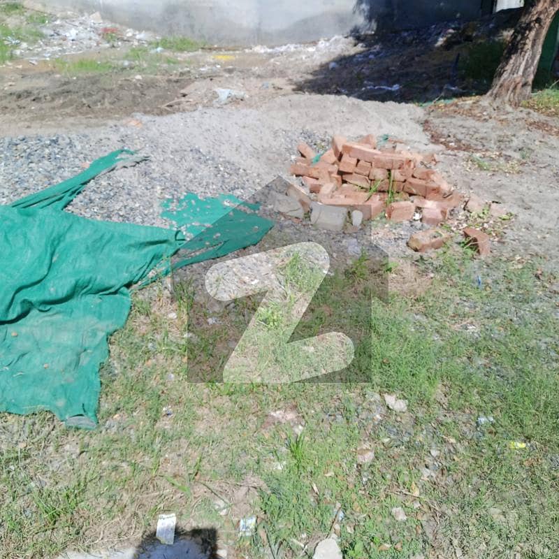 بحریہ آرچرڈ لاہور میں 8 مرلہ رہائشی پلاٹ 75.0 لاکھ میں برائے فروخت۔