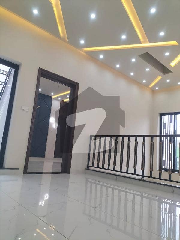 ایڈن ویلی فیصل آباد میں 3 کمروں کا 5 مرلہ مکان 2.25 کروڑ میں برائے فروخت۔