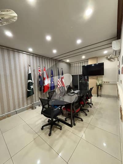 کوہِ نور سٹی فیصل آباد میں 5 کمروں کا 10 مرلہ دفتر 3.5 لاکھ میں کرایہ پر دستیاب ہے۔