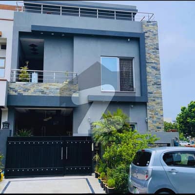 ڈریم گارڈنز ڈیفینس روڈ,لاہور میں 4 کمروں کا 4 مرلہ مکان 1.7 کروڑ میں برائے فروخت۔ ڈریم گارڈنز ڈیفینس روڈ,لاہور میں 4 کمروں کا 4 مرلہ مکان 1.7 کروڑ میں برائے فروخت۔