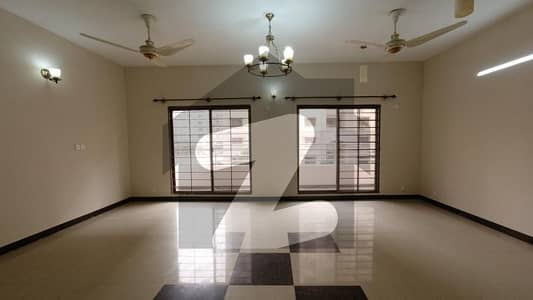 عسکری 5 - سیکٹر ایف عسکری 5,ملیر کنٹونمنٹ,کینٹ,کراچی میں 3 کمروں کا 12 مرلہ فلیٹ 3.85 کروڑ میں برائے فروخت۔ عسکری 5 - سیکٹر ایف عسکری 5,ملیر کنٹونمنٹ,کینٹ,کراچی میں 3 کمروں کا 12 مرلہ فلیٹ 3.85 کروڑ میں برائے فروخت۔