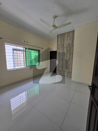 5 Marla lower Portion For Rent In BB Block Bahria town lahore
