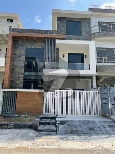 ڈی ۔ 12 اسلام آباد میں 3 کمروں کا 4 مرلہ مکان 1.25 لاکھ میں کرایہ پر دستیاب ہے۔ ڈی ۔ 12 اسلام آباد میں 3 کمروں کا 4 مرلہ مکان 1.25 لاکھ میں کرایہ پر دستیاب ہے۔