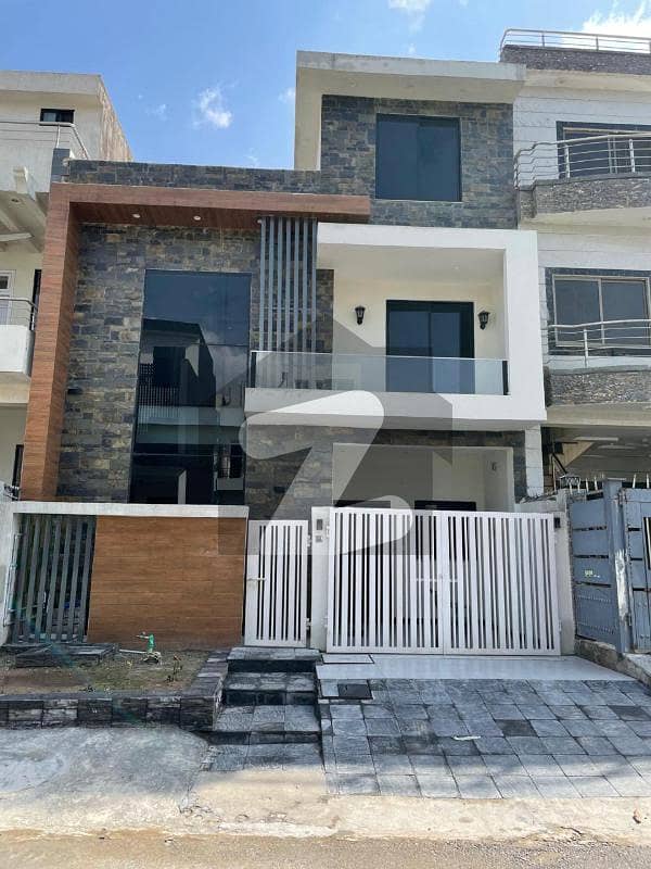 BEAUTIFUL LOCATION HOUSE FOR RENT BEAUTIFUL LOCATION HOUSE FOR RENT