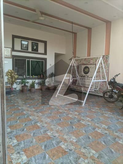 بخاری کالونی ملتان میں 3 کمروں کا 12 مرلہ مکان 55.0 ہزار میں کرایہ پر دستیاب ہے۔