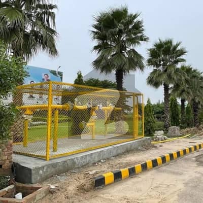 سفاری گارڈن ہاؤسنگ سکیم لاہور میں 10 مرلہ رہائشی پلاٹ 31.0 لاکھ میں برائے فروخت۔